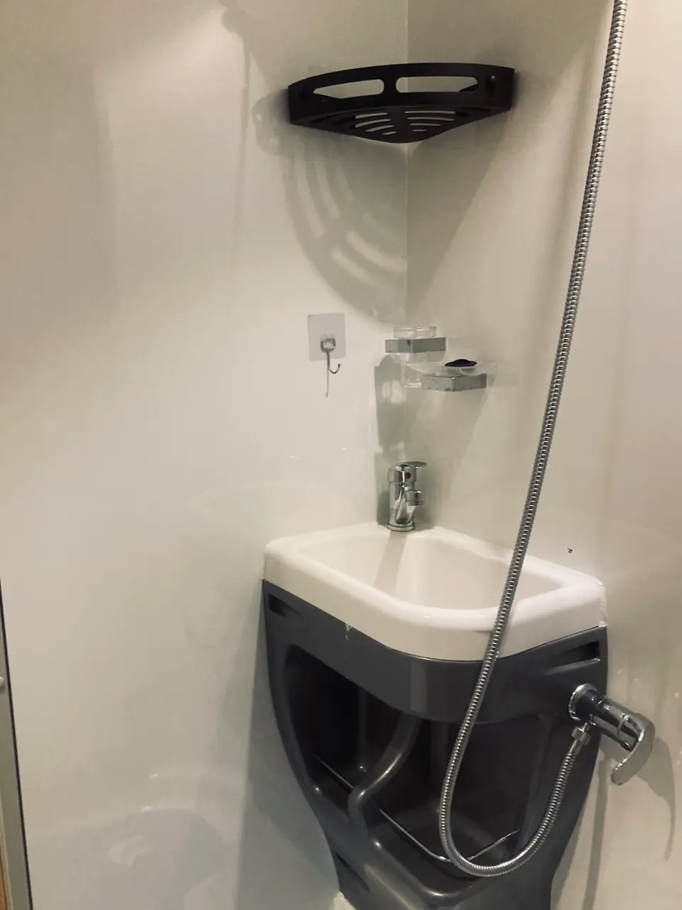 Shower inside the Bailey Approach 765